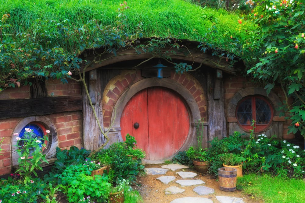 When fandom becomes a reality: a real hobbit house